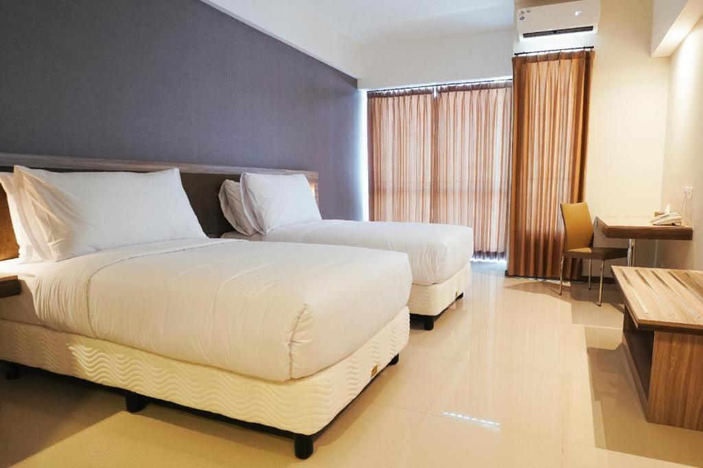 My Tower Hotel Surabaya Exterior foto