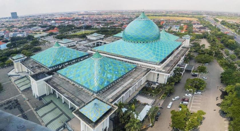My Tower Hotel Surabaya Exterior foto