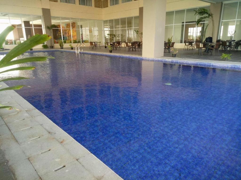 My Tower Hotel Surabaya Exterior foto